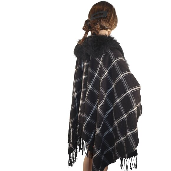 J. Crew Faux Fur Plaid Cape Scarf & Fringe Trim One Size Holiday 2022 - Picture 5 of 12